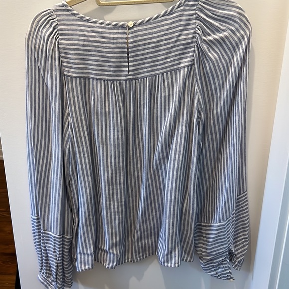 Loft striped long sleeve blouse. Size XS. BNWT. - Picture 2 of 3